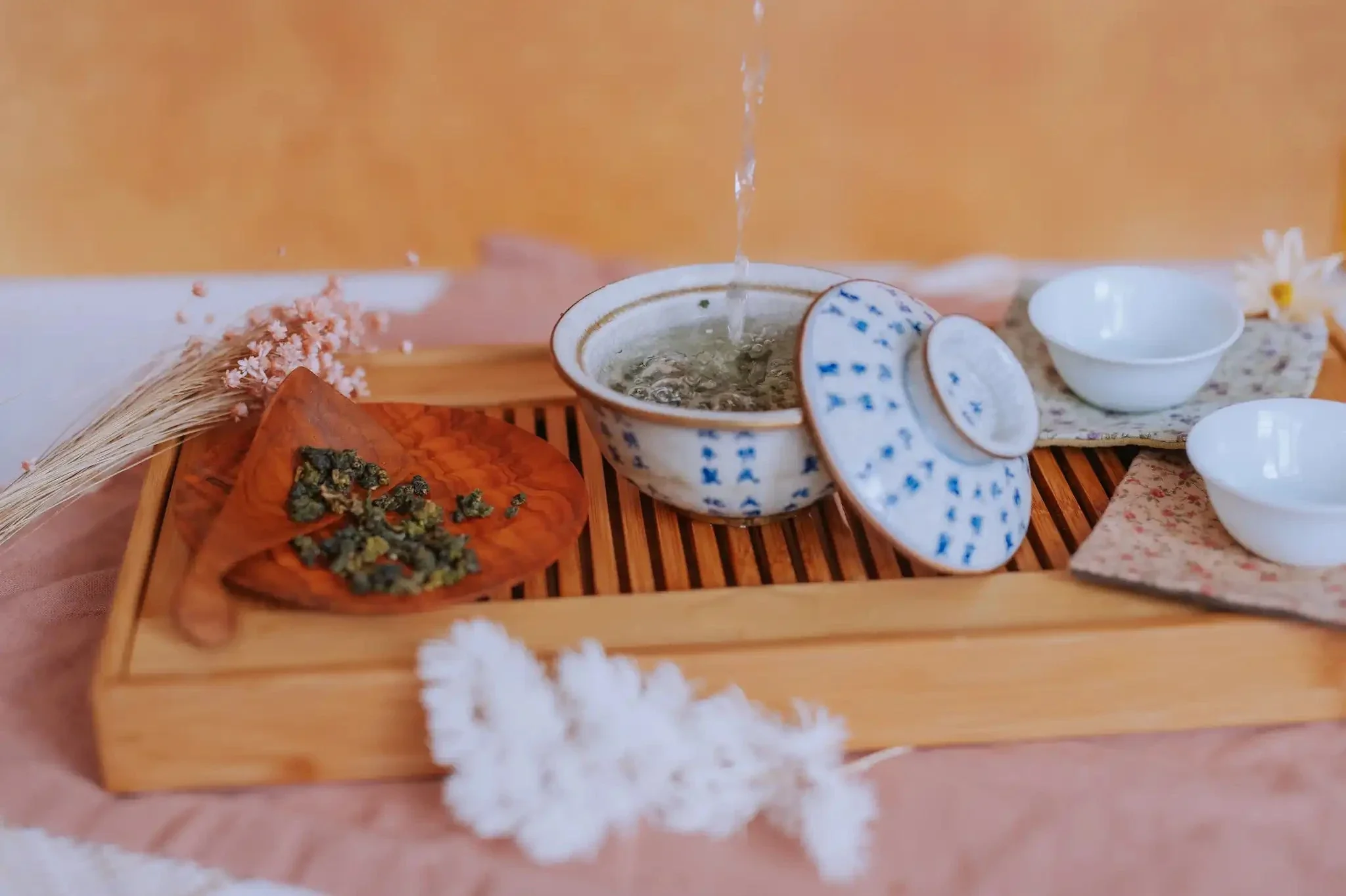 Savor Pure Tea and Honey